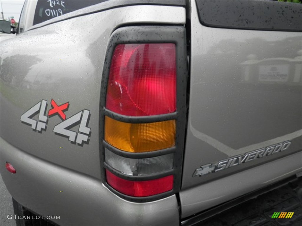 2002 Silverado 3500 LS Extended Cab 4x4 Dually - Light Pewter Metallic / Graphite photo #11