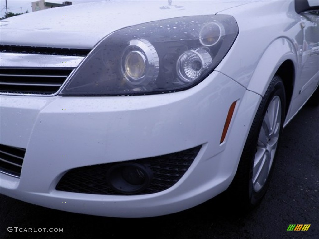 2008 Astra XR Sedan - Arctic White / Charcoal photo #10