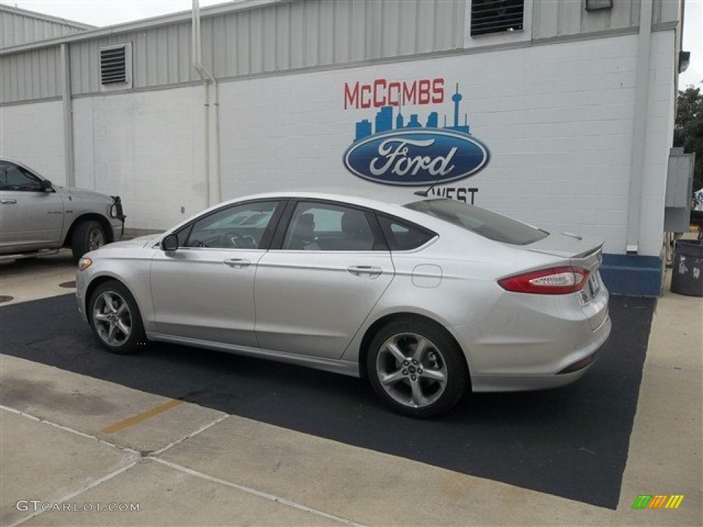2013 Fusion SE 1.6 EcoBoost - Ingot Silver Metallic / SE Appearance Package Charcoal Black/Red Stitching photo #3