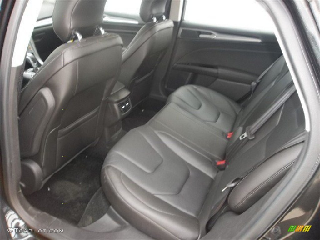 2013 Fusion Titanium - Tuxedo Black Metallic / Charcoal Black photo #23