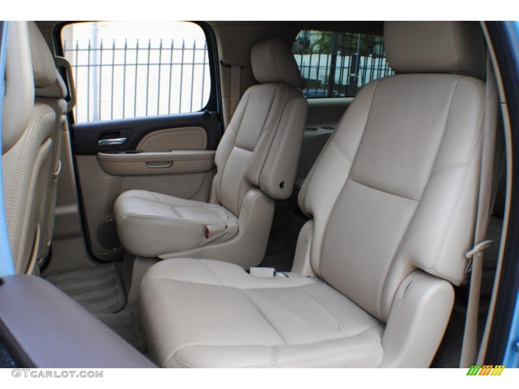 2011 GMC Yukon XL Denali AWD Rear Seat Photo #72858564
