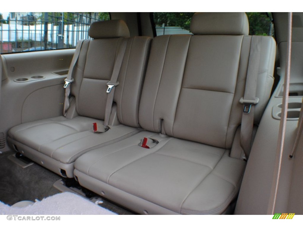 2011 GMC Yukon XL Denali AWD Rear Seat Photo #72858570