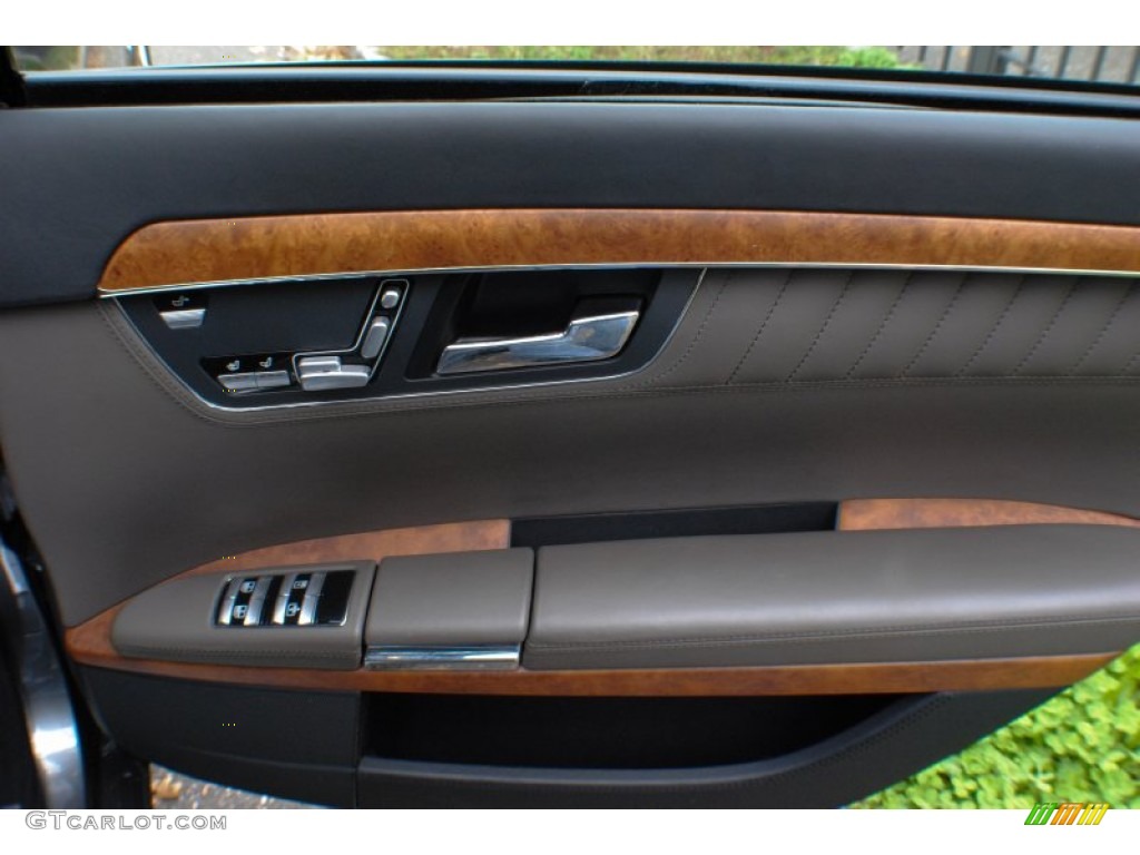 2007 Mercedes-Benz S 600 Sedan designo Corteccia Grey Door Panel Photo #72858744