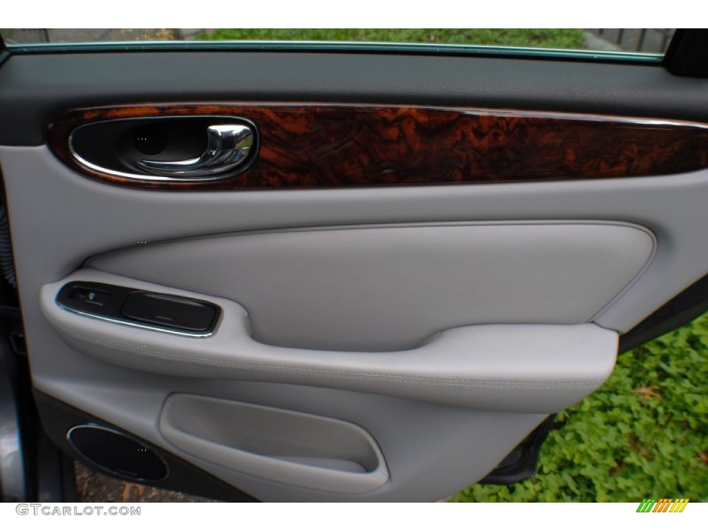 2004 Jaguar XJ XJ8 Dove Door Panel Photo #72858858