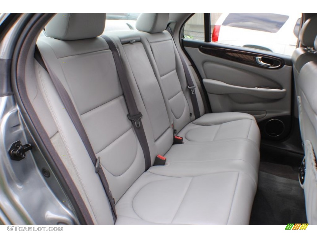 2004 Jaguar XJ XJ8 Rear Seat Photo #72858861