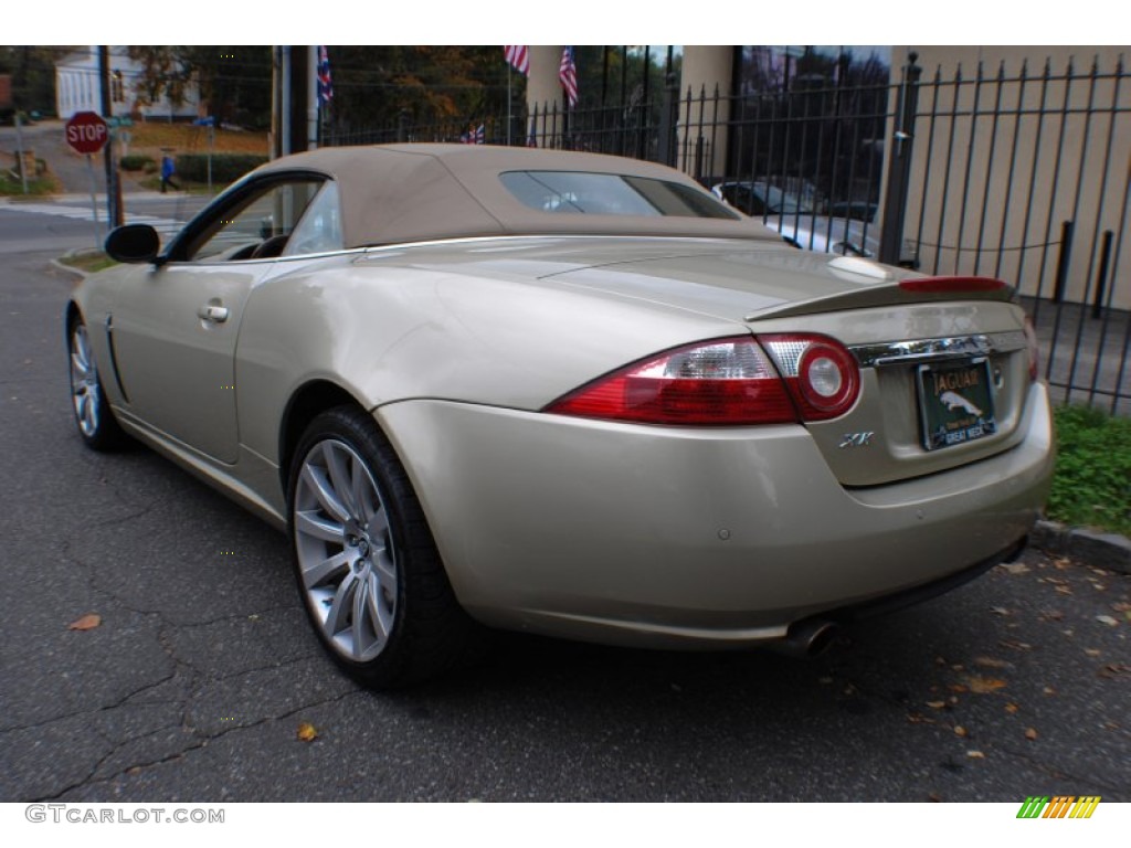 2007 XK XK8 Convertible - Winter Gold Metallic / Caramel photo #4