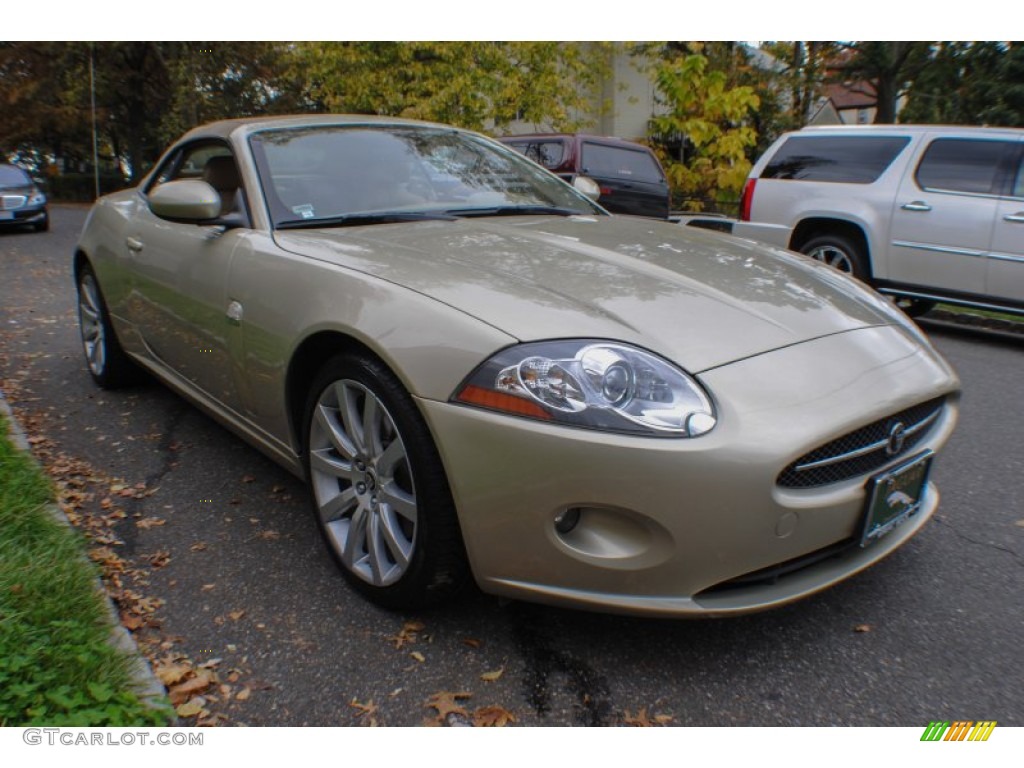 2007 XK XK8 Convertible - Winter Gold Metallic / Caramel photo #7