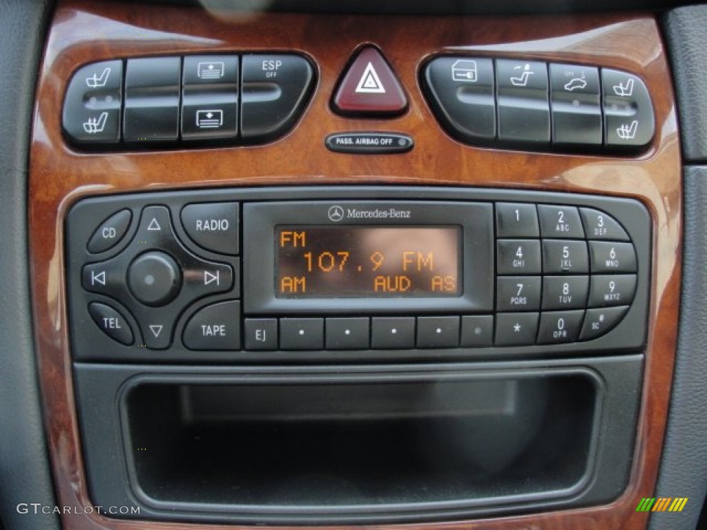 2004 Mercedes-Benz CLK 500 Coupe Audio System Photos