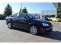 Black - Jetta SE Sedan Photo No. 7