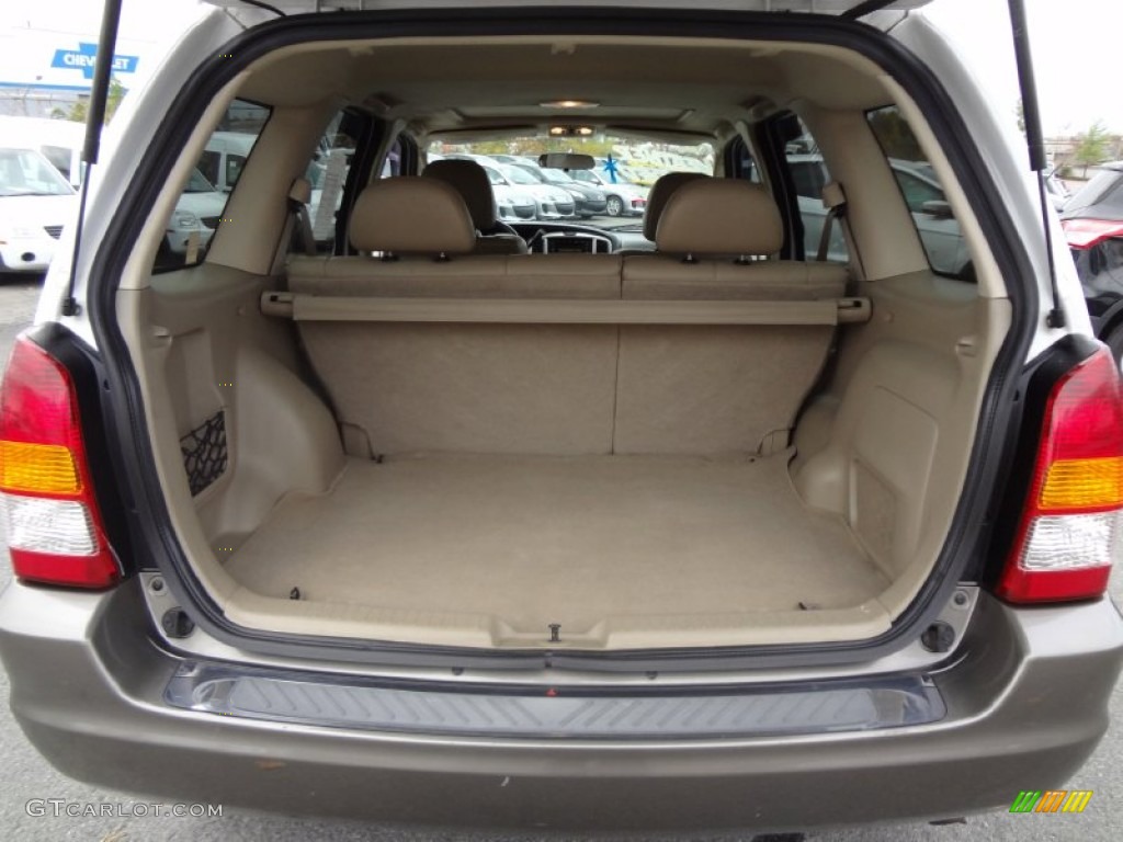2004 Mazda Tribute ES V6 4WD Trunk Photo #72862236