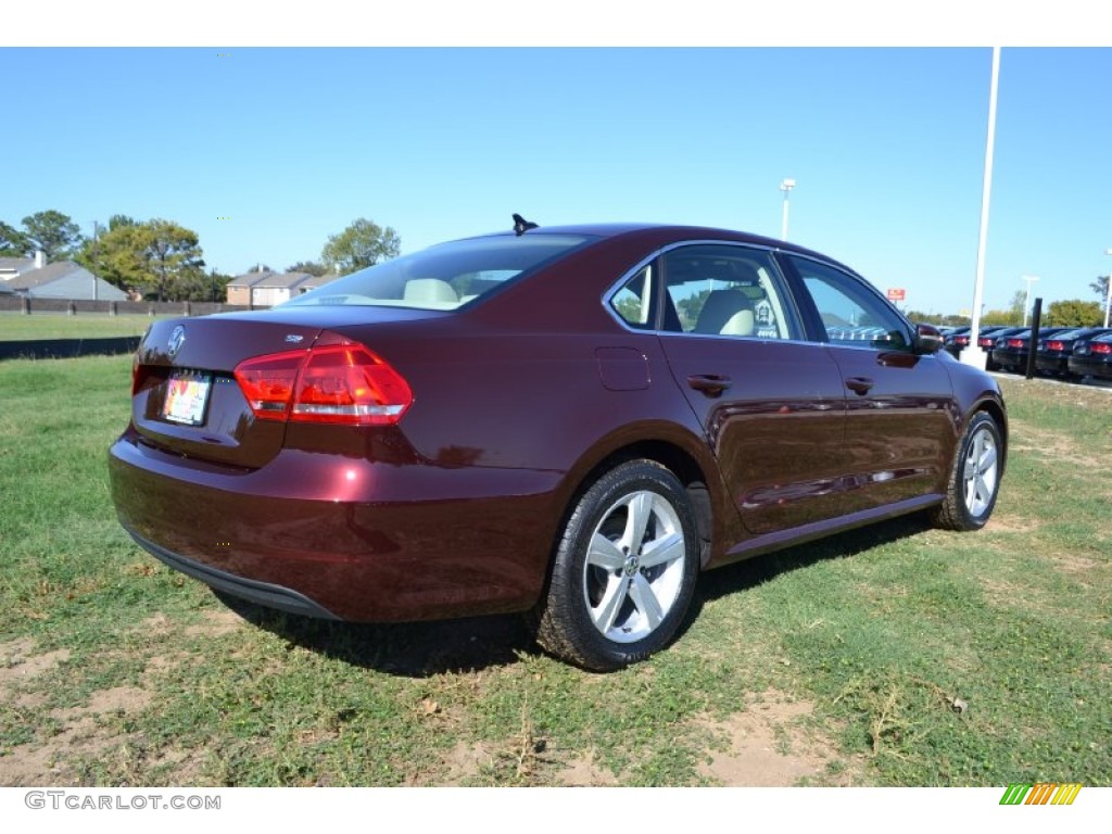 2013 Passat 2.5L SE - Opera Red Metallic / Cornsilk Beige photo #2