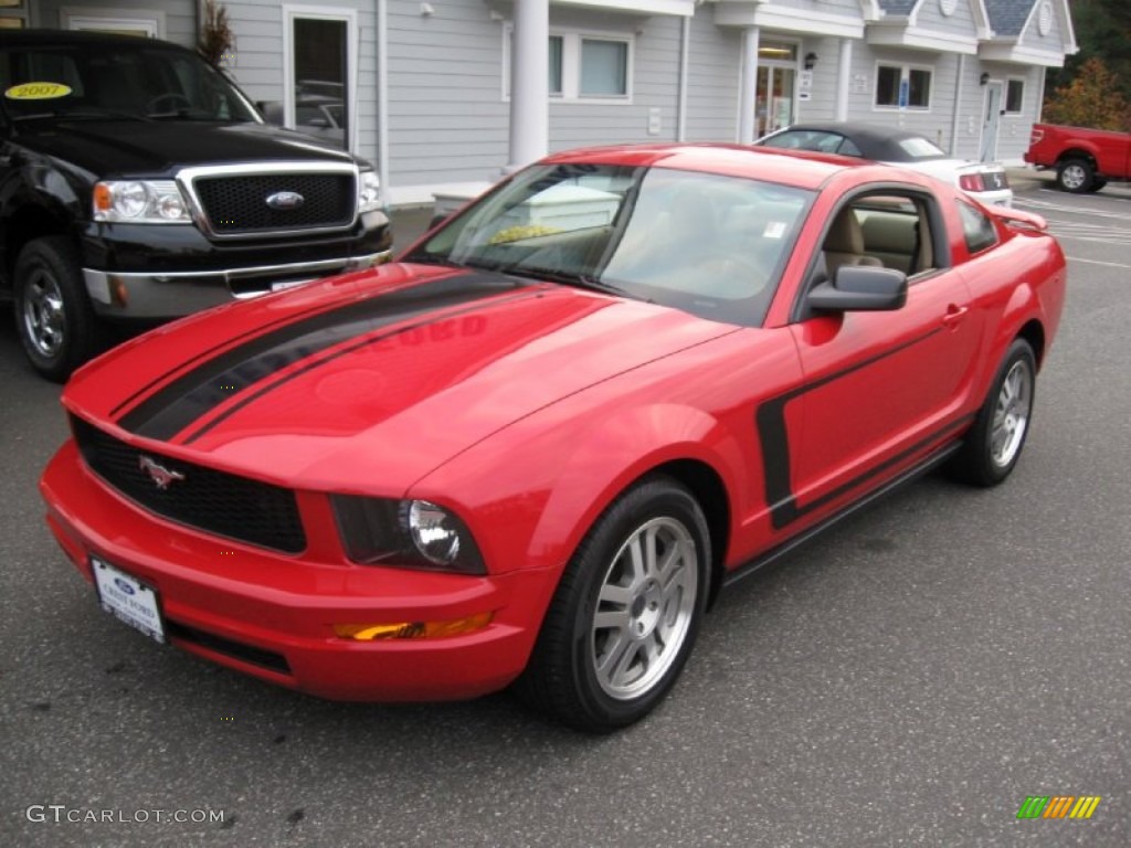 2005 Mustang V6 Premium Coupe - Torch Red / Medium Parchment photo #3