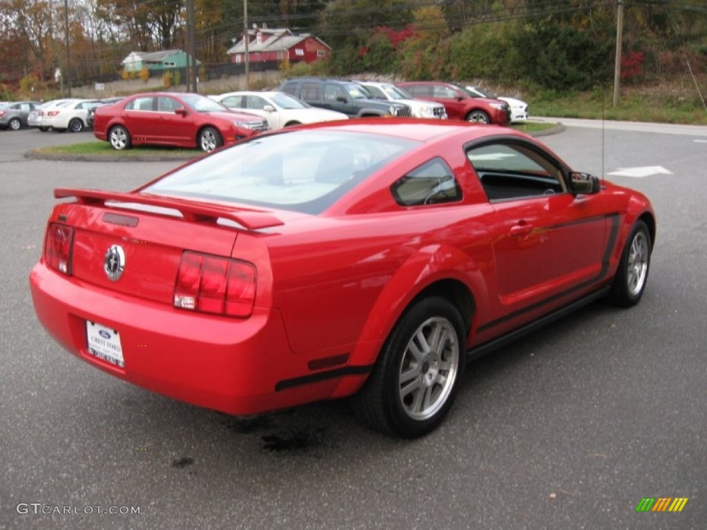 2005 Mustang V6 Premium Coupe - Torch Red / Medium Parchment photo #7