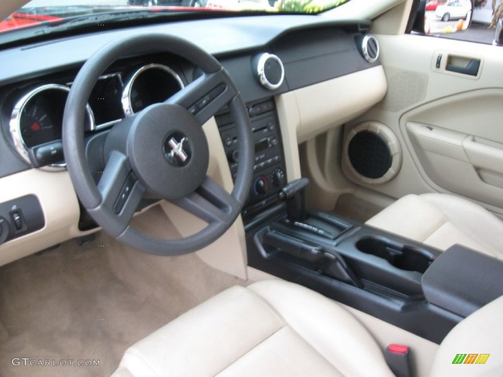 2005 Mustang V6 Premium Coupe - Torch Red / Medium Parchment photo #9