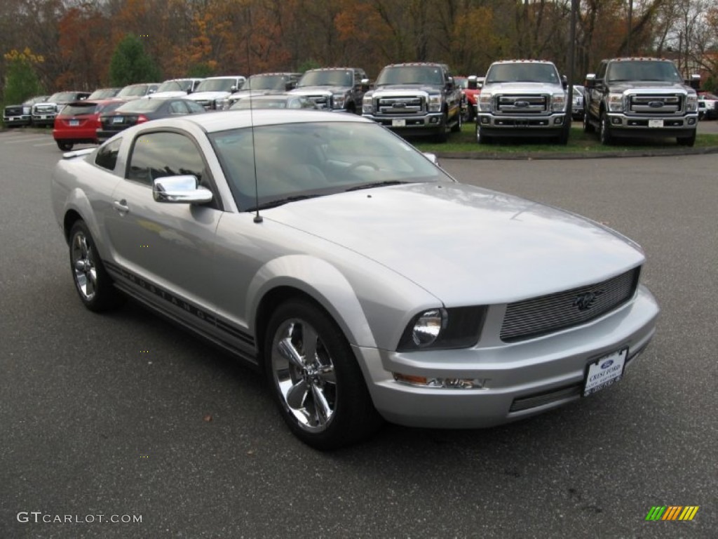 2007 Mustang V6 Deluxe Coupe - Satin Silver Metallic / Light Graphite photo #1