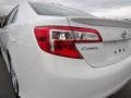 Super White - Camry SE Photo No. 8