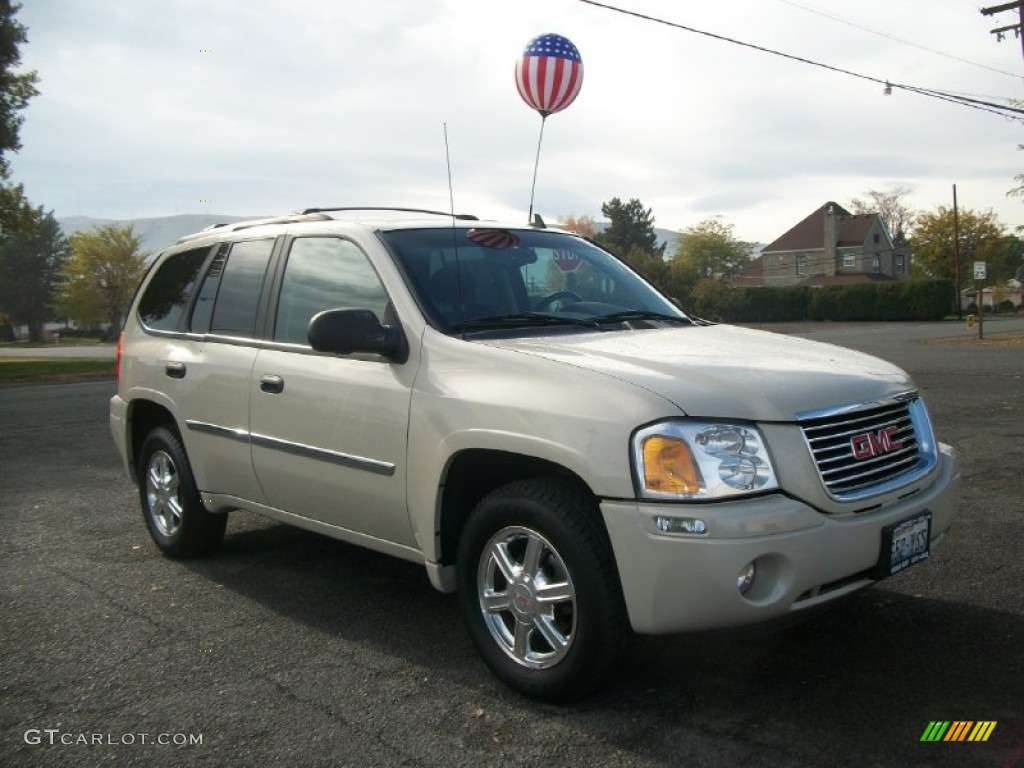 Sand Beige Metallic 2009 GMC Envoy SLE 4x4 Exterior Photo #72865641