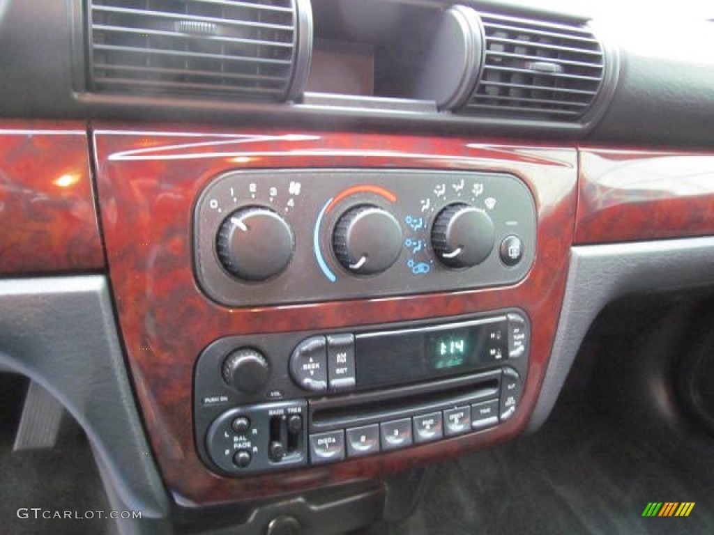2001 Dodge Stratus SE Sedan Controls Photos