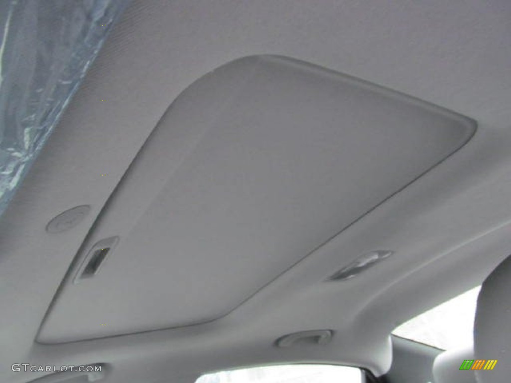 2013 Elantra Limited - Silver / Gray photo #5