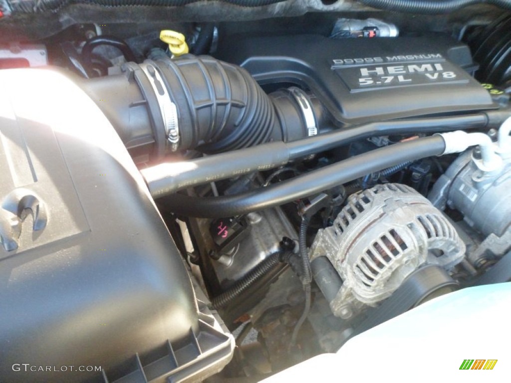 2005 Dodge Ram 2500 ST Regular Cab 4x4 Engine Photos
