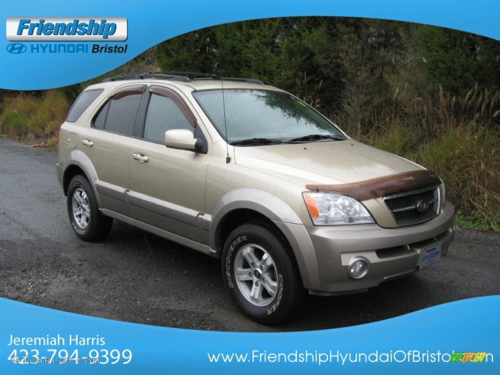 2003 Sorento EX 4WD - Gold Beige / Beige photo #2