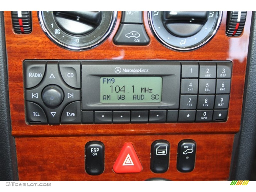 2004 Mercedes-Benz SLK 320 Roadster Audio System Photos