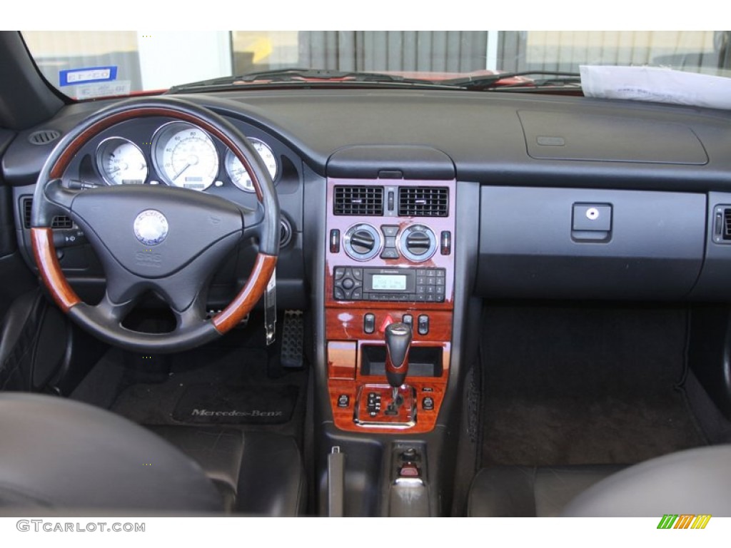 2004 Mercedes-Benz SLK 320 Roadster Dashboard Photos
