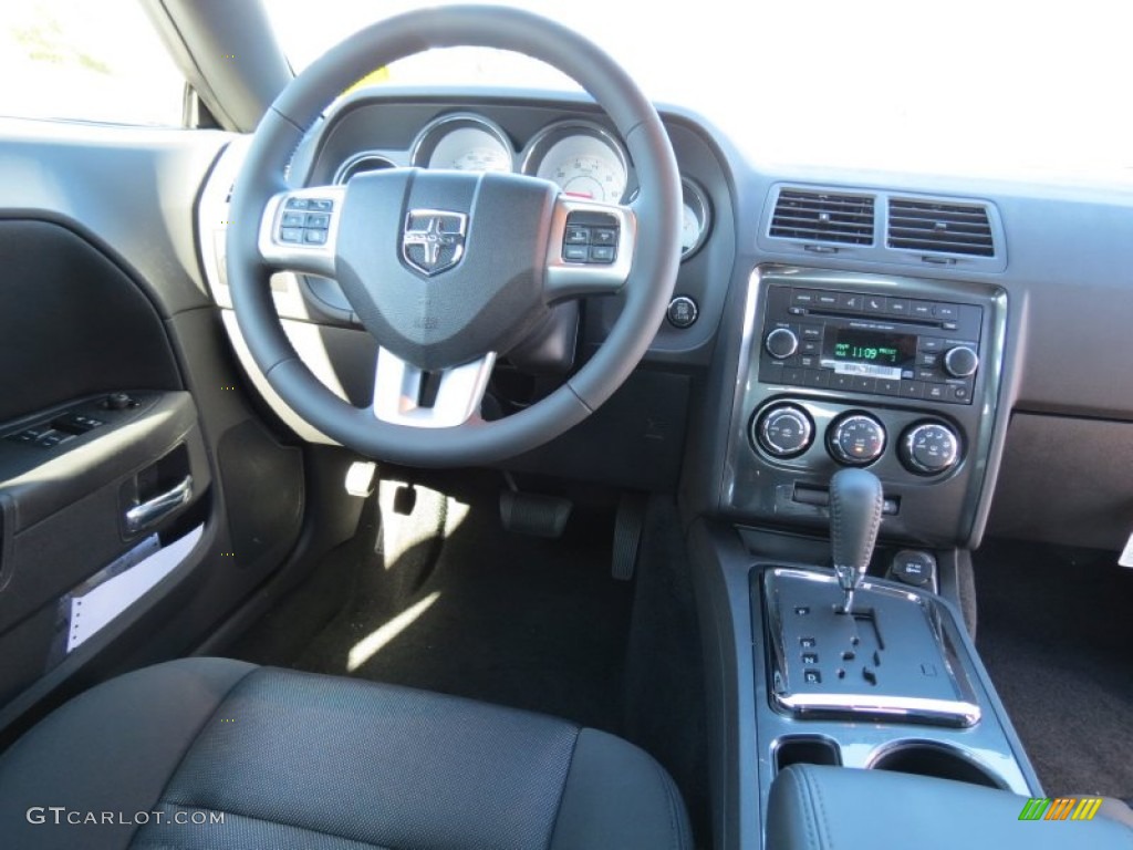 2013 Challenger SXT - Bright White / Dark Slate Gray photo #8