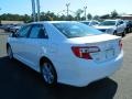 Super White - Camry SE Photo No. 5