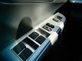 Super White - Camry SE Photo No. 17