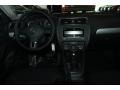 Black Uni - Jetta SE Sedan Photo No. 14