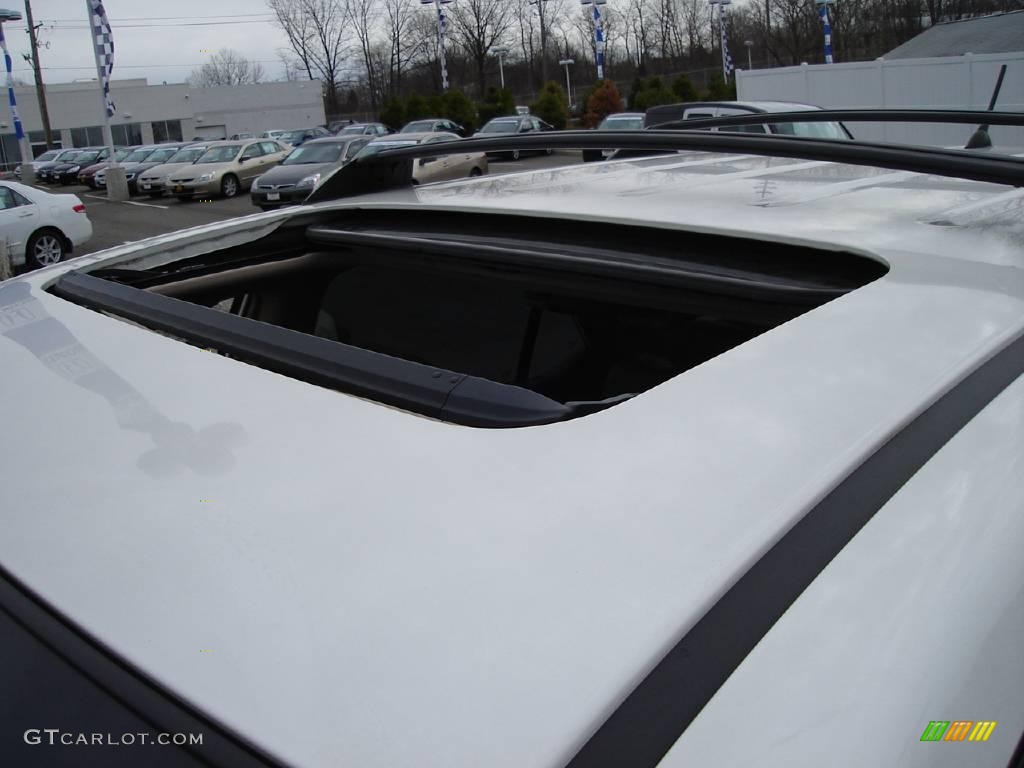 2004 MDX  - Aspen White Pearl / Saddle photo #10