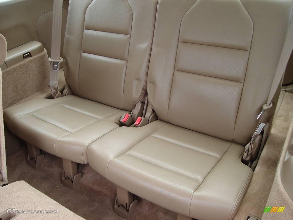 2004 MDX  - Aspen White Pearl / Saddle photo #17