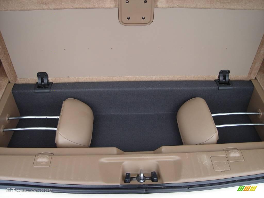 2004 MDX  - Aspen White Pearl / Saddle photo #20