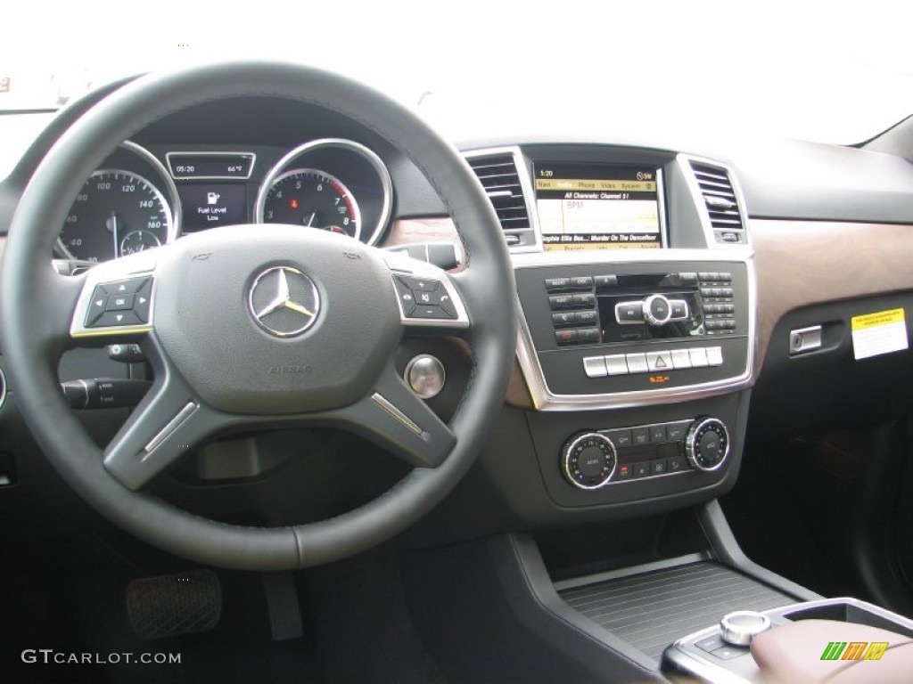 2012 Mercedes-Benz ML 350 4Matic Auburn Brown/Black Dashboard Photo #72907429