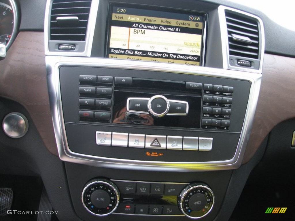 2012 Mercedes-Benz ML 350 4Matic Controls Photo #72907501