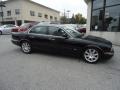 Ebony Black - XJ XJ8 Photo No. 5