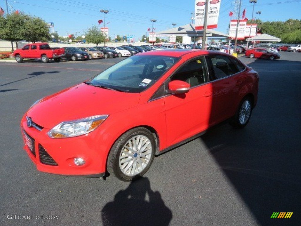 2012 Focus SEL Sedan - Race Red / Charcoal Black photo #3