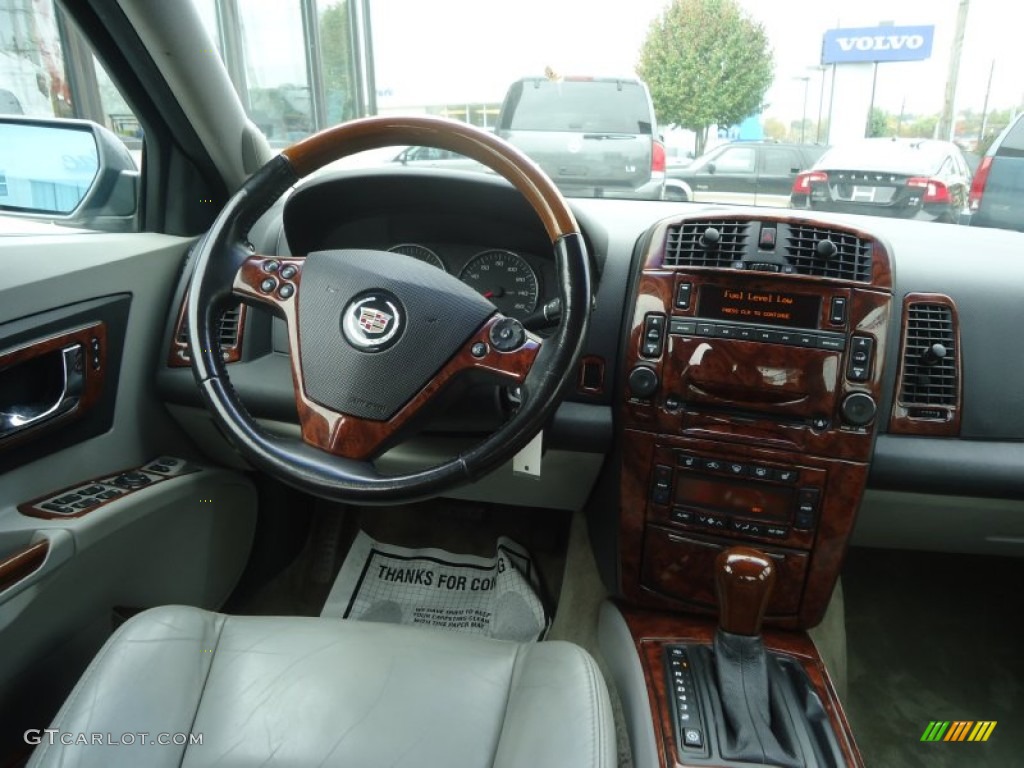 2005 Cadillac CTS Sedan Light Gray/Ebony Dashboard Photo #72908817