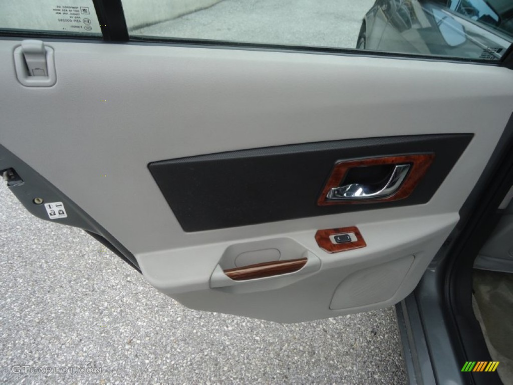 2005 Cadillac CTS Sedan Light Gray/Ebony Door Panel Photo #72909115