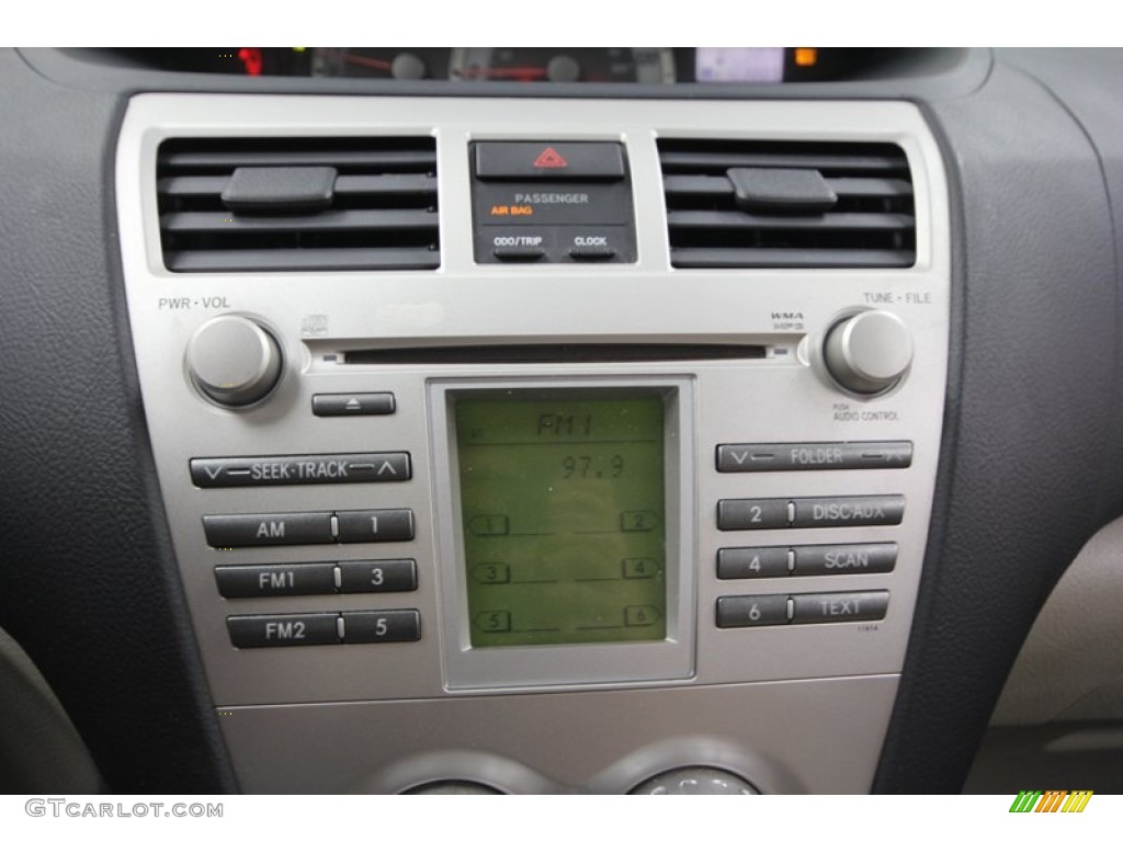 2008 Toyota Yaris Sedan Controls Photo #72911451