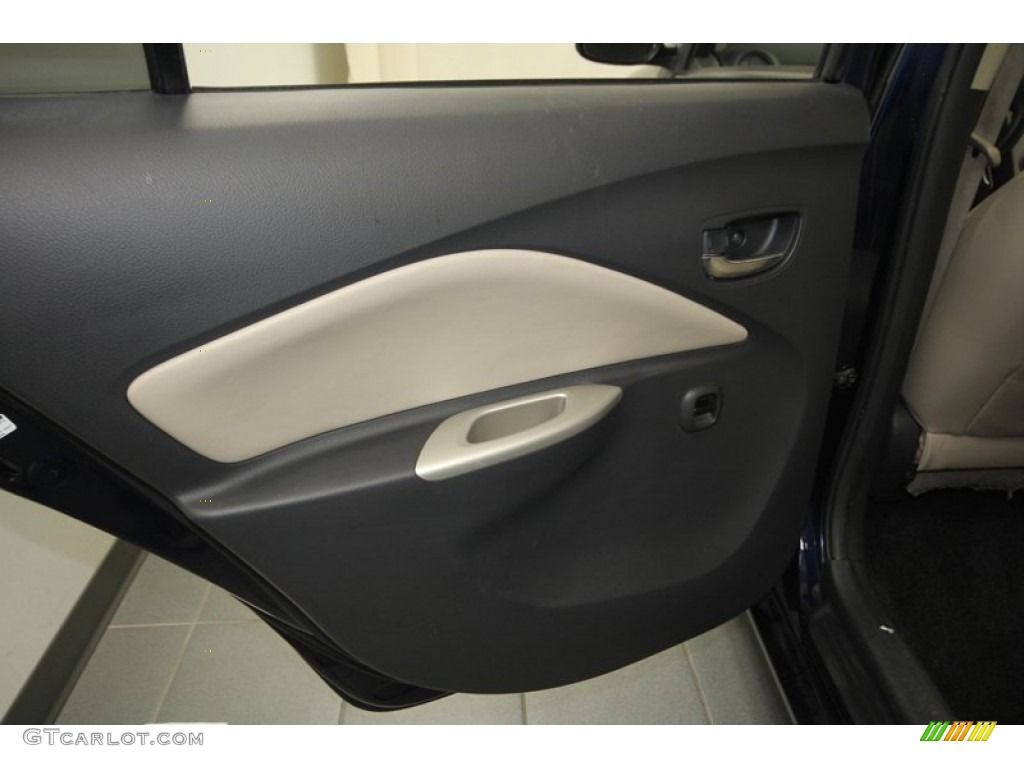 2008 Yaris Sedan - Nautical Blue Metallic / Bisque photo #21