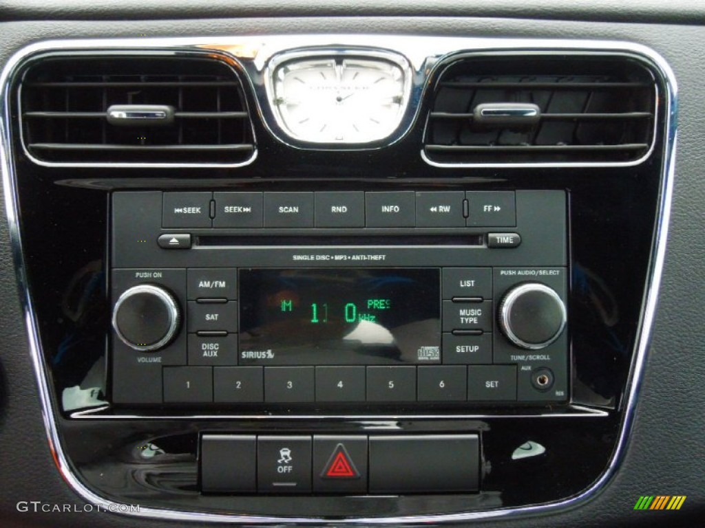 2012 Chrysler 200 Touring Convertible Audio System Photo #72913744