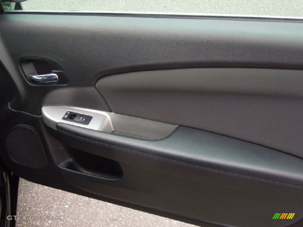 2012 Chrysler 200 Touring Convertible Black Door Panel Photo #72913906