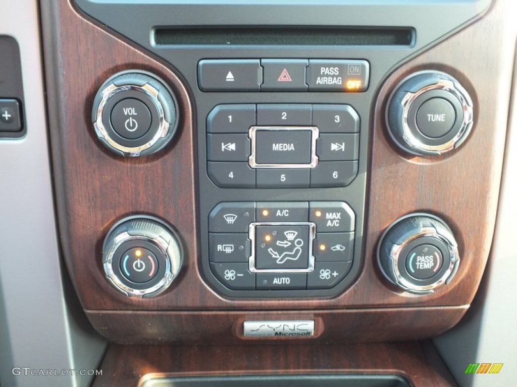 2013 Ford F150 King Ranch SuperCrew 4x4 Controls Photo #72915838