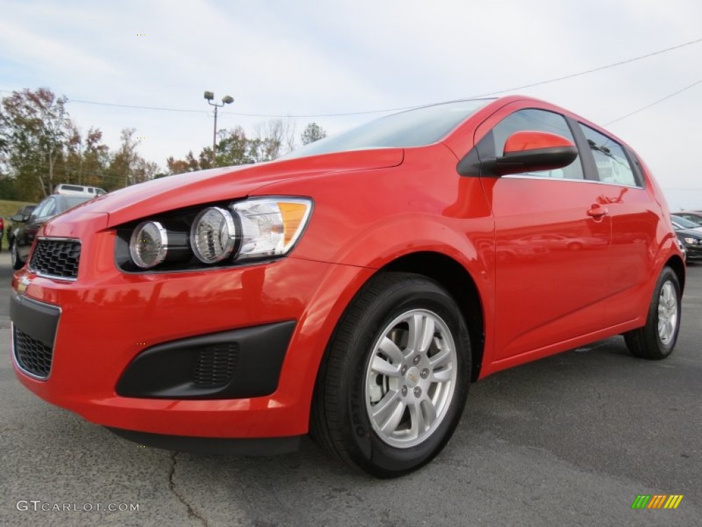 Inferno Orange Metallic 2013 Chevrolet Sonic LT Hatch Exterior Photo #72917932
