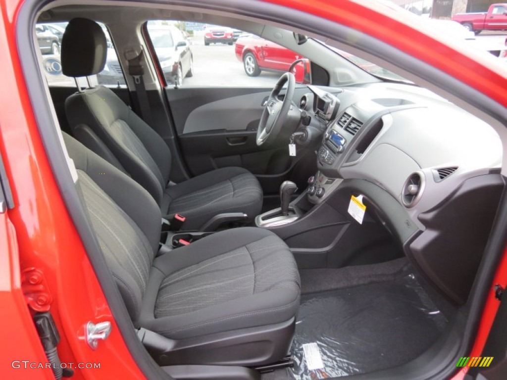 Jet Black/Dark Titanium Interior 2013 Chevrolet Sonic LT Hatch Photo #72918142