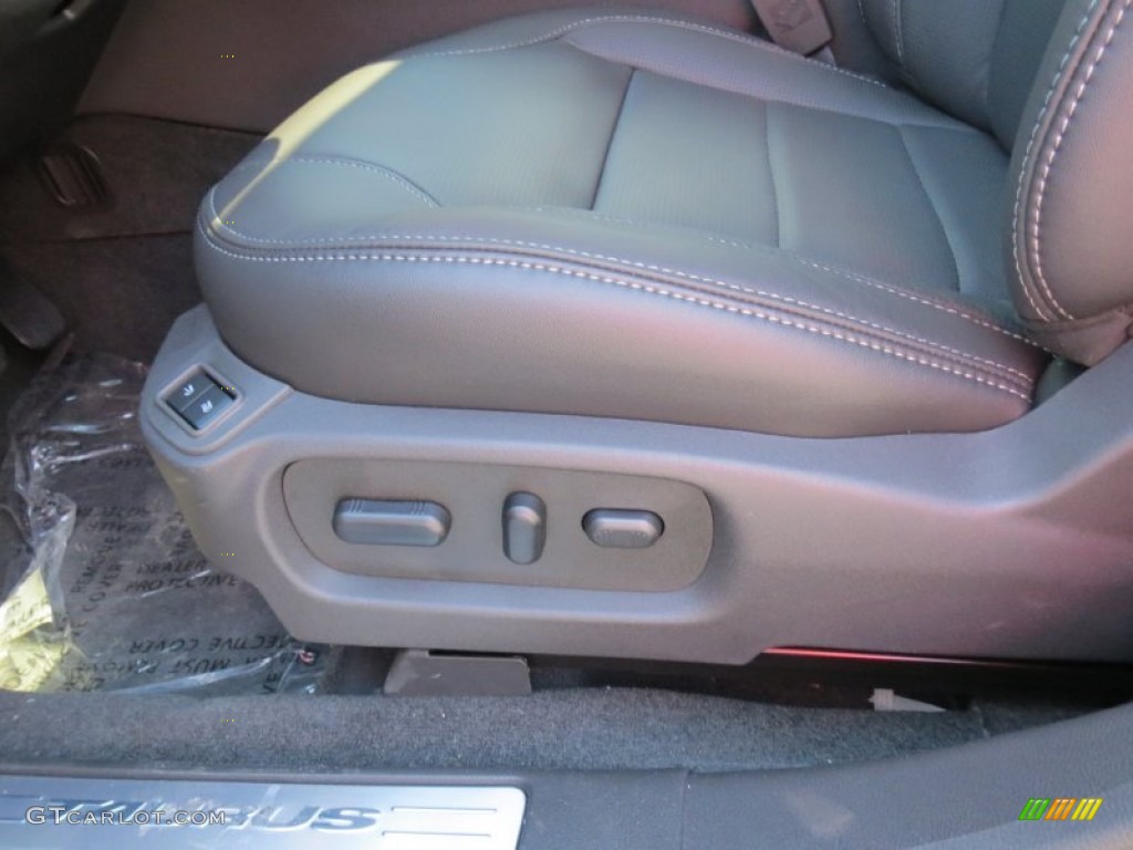 2013 Ford Taurus Limited Front Seat Photo #72918415