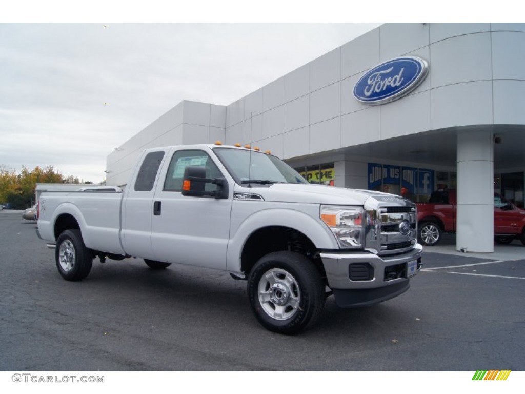 2012 F250 Super Duty XLT SuperCab 4x4 - Oxford White / Adobe photo #1