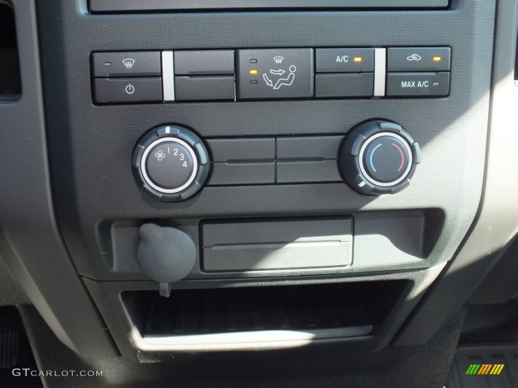 2013 Ford F150 XL Regular Cab Controls Photo #72920905